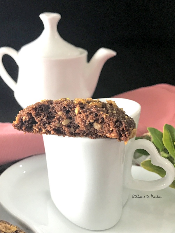 Chocolate Cornflakes Cookies