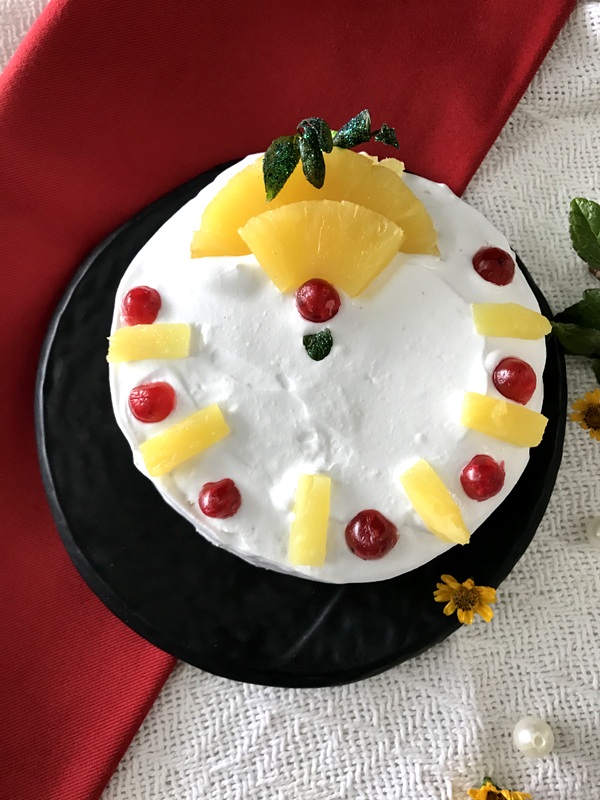 Eggless Pineapple Cake